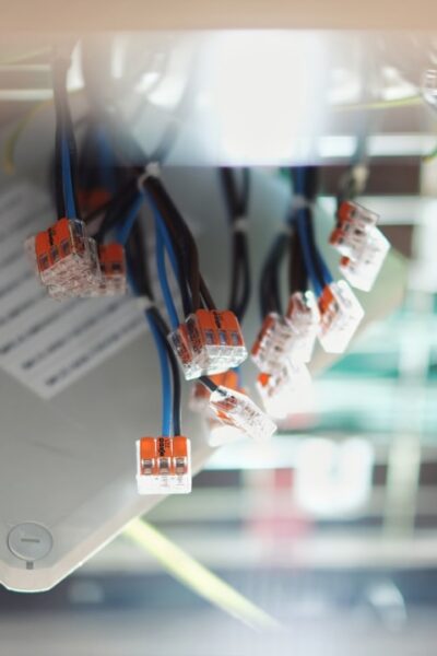 Mennyibe kerül egy lakás komplett villanyszerelése?