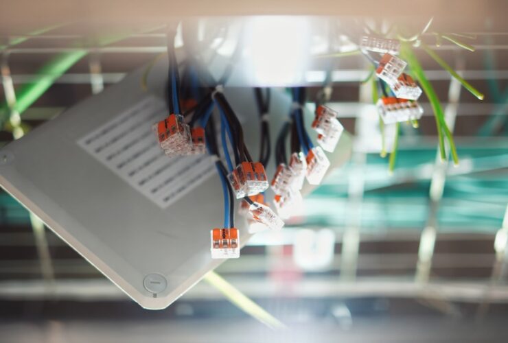 Mennyibe kerül egy lakás komplett villanyszerelése?